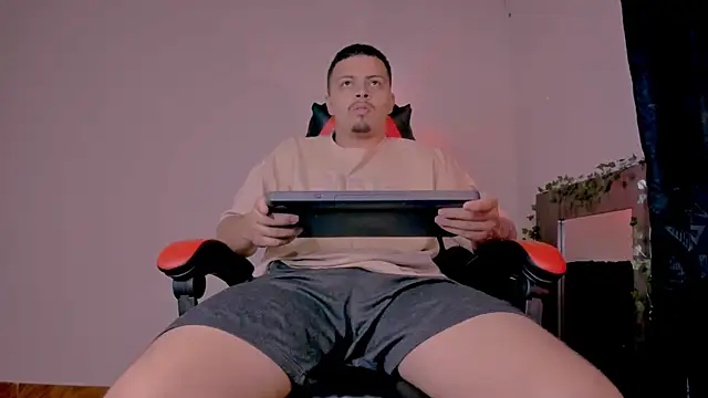 mathew hot21 online show from 04-04-26, 04:35