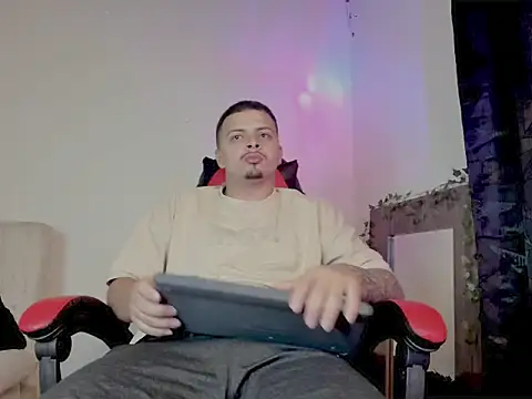 mathew hot21 online show from 04-01-26, 08:04