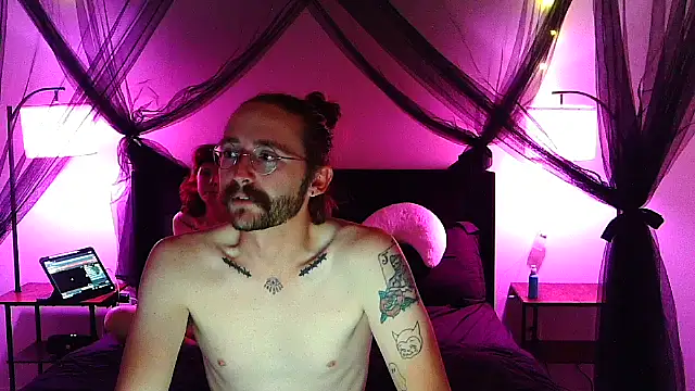 Rose n Hippie online show from 03-28-26, 12:44