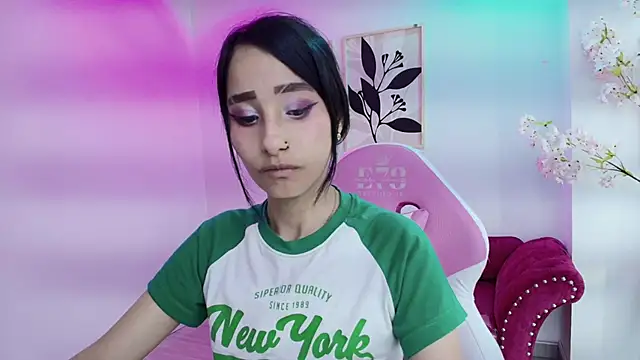 Snapshot of Palmer_foxx chatting on 05-15-26, 07:50 Palmer foxx online show from 05-15-26, 07:50