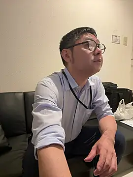 Snapshot of RYUICHI_1919 chatting on 06-05-26, 10:21 RYUICHI 1919 online show from 06-05-26, 10:21