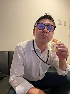 Snapshot of RYUICHI_1919 chatting on 06-09-26, 10:27 RYUICHI 1919 online show from 06-09-26, 10:27