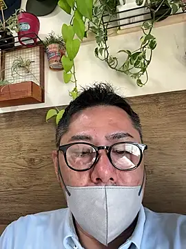 Snapshot of RYUICHI_1919 chatting on 05-31-26, 11:05 RYUICHI 1919 online show from 05-31-26, 11:05