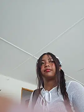 Snapshot of Pretty_karol chatting on 05-25-26, 12:37 Pretty karol online show from 05-25-26, 12:37