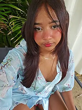 Snapshot of Pretty_karol chatting on 05-30-26, 12:22 Pretty karol online show from 05-30-26, 12:22
