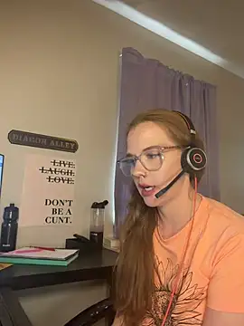 RoxyRedXO12 online show from 03-31-26, 09:50