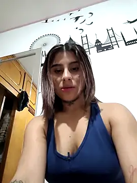 Emmaliz14 online show from 03-31-26, 01:51