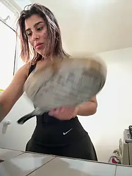 Emmaliz14 online show from 04-01-26, 07:44