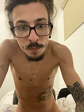 Snapshot of younghotcook chatting on 03-28-26, 03:07 younghotcook online show from 03-28-26, 03:07