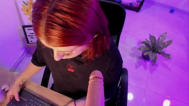julieta alveez online show from 04-23-26, 10:55