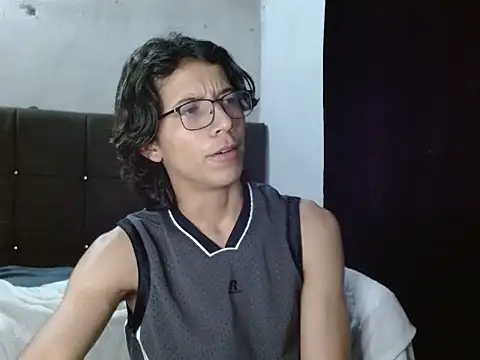 Snapshot of VazacGaming chatting on 04-22-26, 03:08 VazacGaming online show from 04-22-26, 03:08