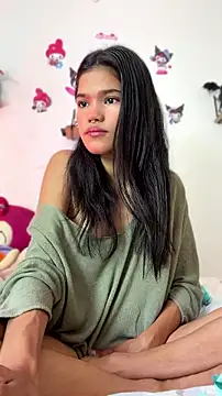 Snapshot of Emycarver09_ chatting on 07-16-26, 12:35 Emycarver09 online show from 07-16-26, 12:35