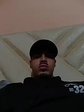 LucaColmal online show from 04-05-26, 02:40