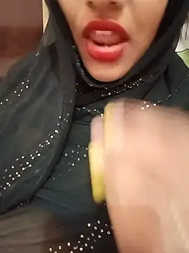 Snapshot of Miss_Noor__ chatting on 06-19-26, 08:42 Miss Noor online show from 06-19-26, 08:42