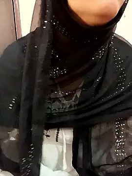 Snapshot of Miss_Noor__ chatting on 06-01-26, 08:14 Miss Noor online show from 06-01-26, 08:14