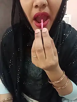 Miss Noor   online show from 05-15-26, 08:23