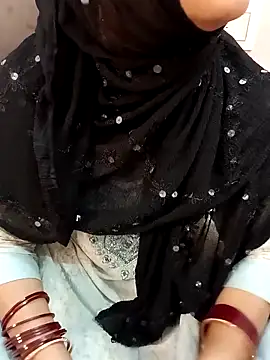 Miss Noor   online show from 04-13-26, 06:28