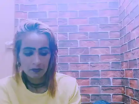 Alanadelray21 online show from 04-05-26, 10:05