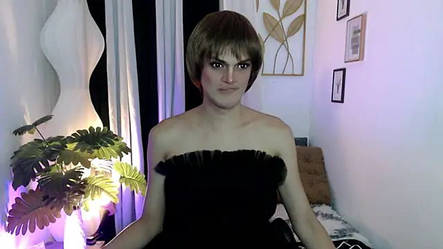 Snapshot of Bella_CiaoX chatting on 05-29-26, 06:08 Bella CiaoX online show from 05-29-26, 06:08
