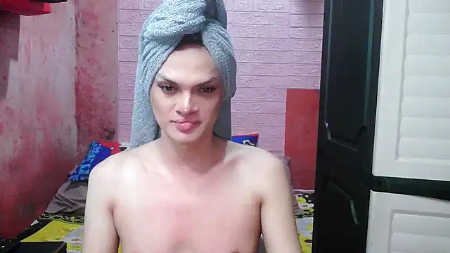 Snapshot of Bella_CiaoX chatting on 05-10-26, 11:58 Bella CiaoX online show from 05-10-26, 11:58