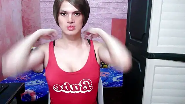 Snapshot of Bella_CiaoX chatting on 04-13-26, 05:17 Bella CiaoX online show from 04-13-26, 05:17