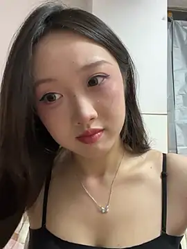 Snapshot of Alice-babyone chatting on 05-26-26, 01:53 Alice-babyone online show from 05-26-26, 01:53