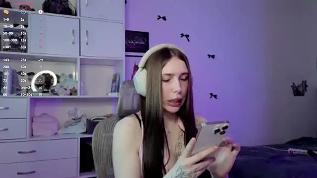 JustEvalove online show from 03-30-26, 12:28