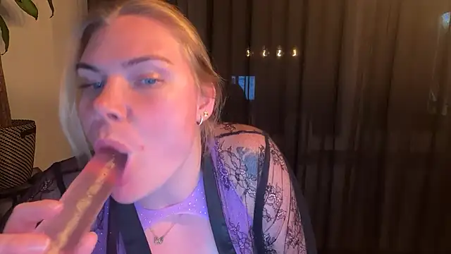 Snapshot of SexyBlondJoanna-Exclusief chatting on 03-30-26, 07:15 SexyBlondJoanna-Exclusief online show from 03-30-26, 07:15