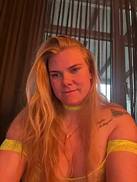 Snapshot of SexyBlondJoanna-Exclusief chatting on 04-02-26, 05:08 SexyBlondJoanna-Exclusief online show from 04-02-26, 05:08