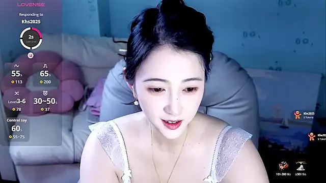 Snapshot of summer_uu chatting on 05-26-26, 03:21 summer uu online show from 05-26-26, 03:21