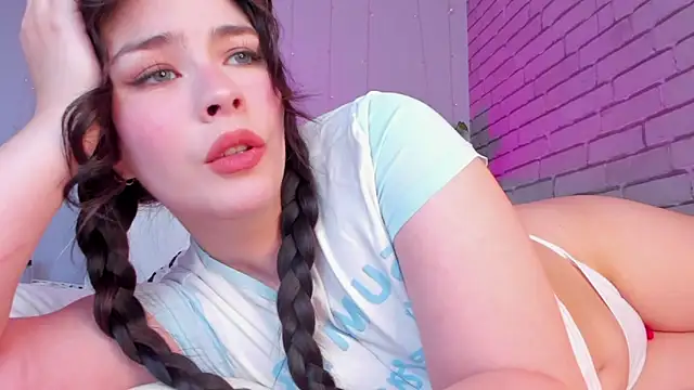 Snapshot of NatalForsy chatting on 05-19-26, 11:50 NatalForsy online show from 05-19-26, 11:50
