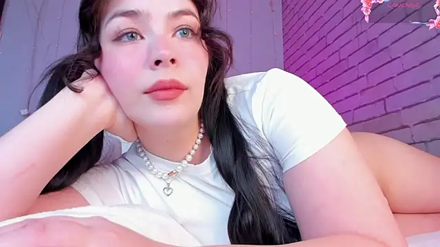 Snapshot of NatalForsy chatting on 06-01-26, 10:26 NatalForsy online show from 06-01-26, 10:26
