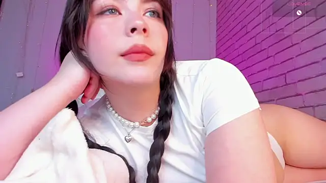 Snapshot of NatalForsy chatting on 06-02-26, 11:43 NatalForsy online show from 06-02-26, 11:43