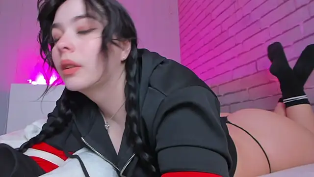 Snapshot of NatalForsy chatting on 04-30-26, 10:55 NatalForsy online show from 04-30-26, 10:55