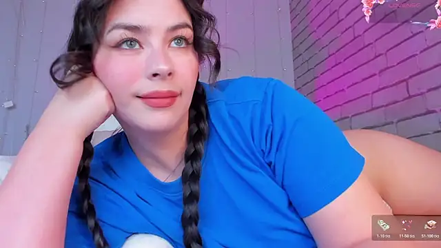 Snapshot of NatalForsy chatting on 05-18-26, 12:32 NatalForsy online show from 05-18-26, 12:32