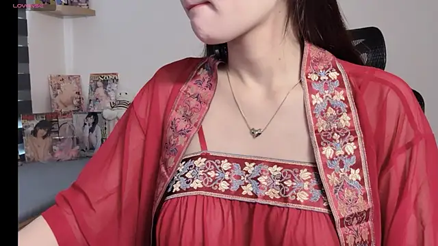 Snapshot of Reina_Sweet chatting on 05-06-26, 04:05 Reina Sweet online show from 05-06-26, 04:05