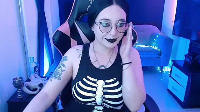 Nyxnocturne online show from 06-17-26, 01:43