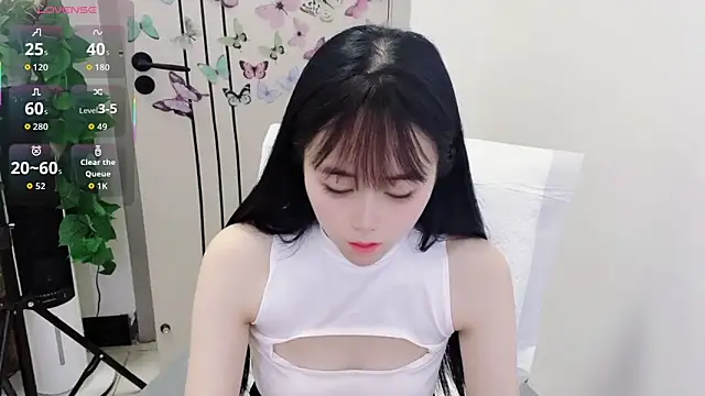 Snapshot of Dear-yuner chatting on 05-10-26, 02:19 Dear-yuner online show from 05-10-26, 02:19