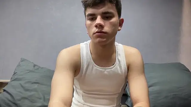 MaxWoolf online show from 04-05-26, 02:24