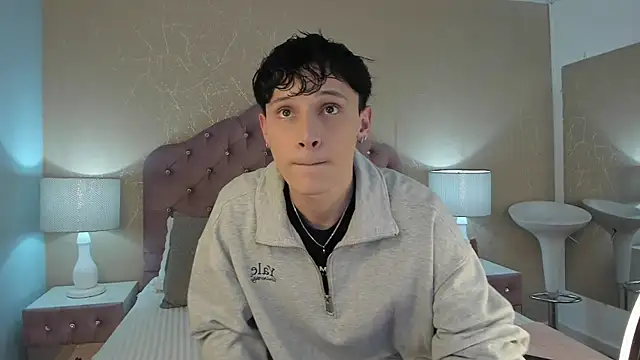 Snapshot of LephyStar chatting on 05-27-26, 01:15 LephyStar online show from 05-27-26, 01:15