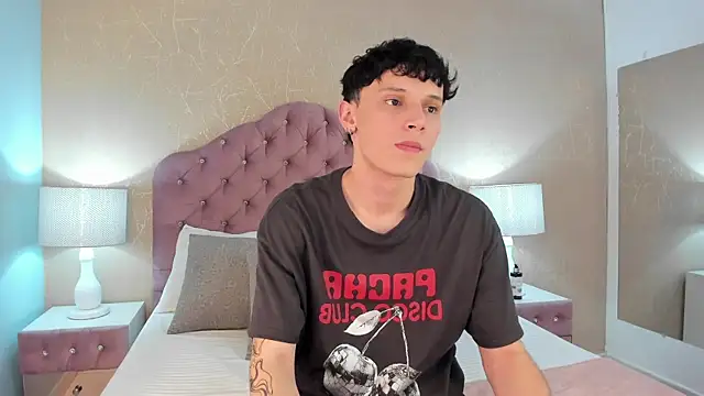 Snapshot of LephyStar chatting on 05-11-26, 03:41 LephyStar online show from 05-11-26, 03:41