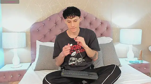 LephyStar online show from 06-17-26, 03:50