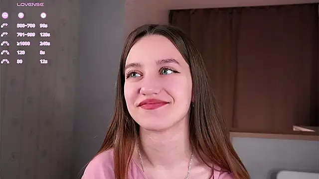 Snapshot of sinfulThea chatting on 05-04-26, 12:41 sinfulThea online show from 05-04-26, 12:41