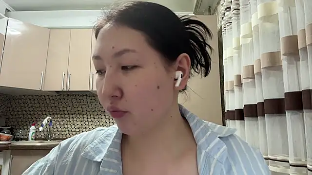 Snapshot of Ameliya_kim chatting on 04-14-26, 09:20 Ameliya kim online show from 04-14-26, 09:20