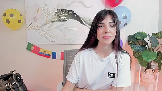 crystal arlette  online show from 06-19-26, 02:34