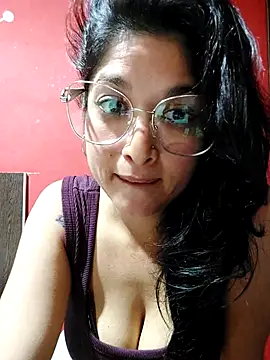 Snapshot of Steffanny2026 chatting on 03-31-26, 08:33 Steffanny2026 online show from 03-31-26, 08:33