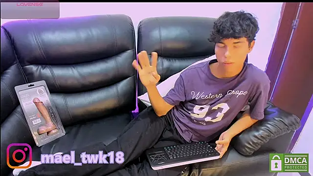 Mael Twink online show from 04-11-26, 07:06
