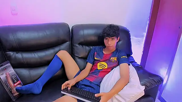Mael Twink online show from 04-03-26, 06:14