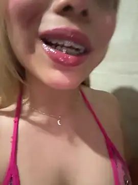 Maddyloveee online show from 03-29-26, 01:40