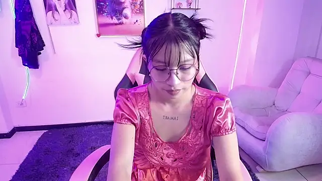 Snapshot of Kittytokio chatting on 05-05-26, 09:07 Kittytokio online show from 05-05-26, 09:07